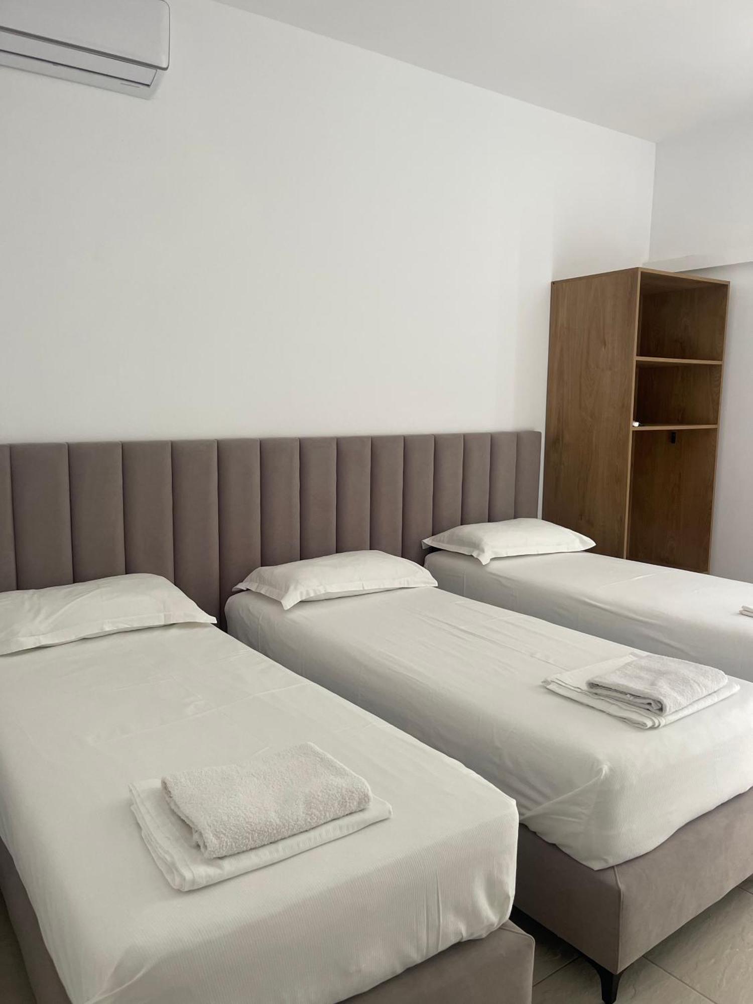 Alevra Hotel Dhërmi Eksteriør billede