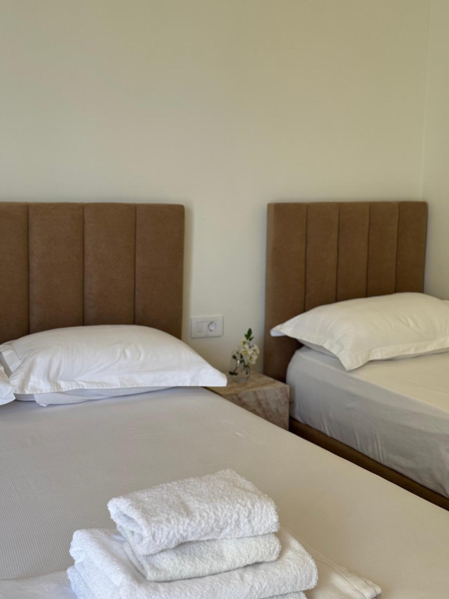 Alevra Hotel Dhërmi Eksteriør billede